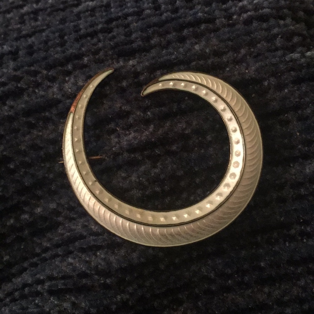 Brooch